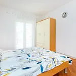 Apartment Alaga A *