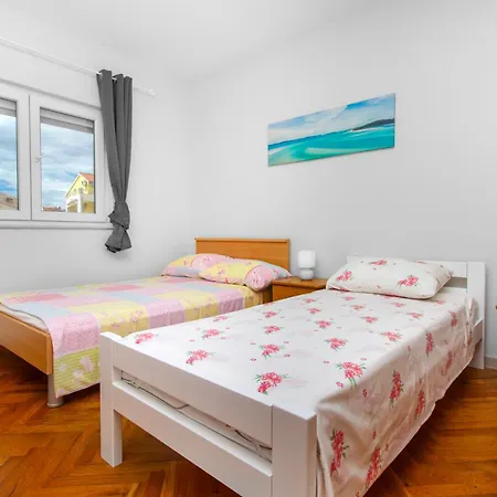 Alaga A * Tribunj (Sibenik-Knin)