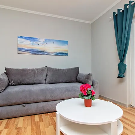 Apartment Alaga A Tribunj (Sibenik-Knin)